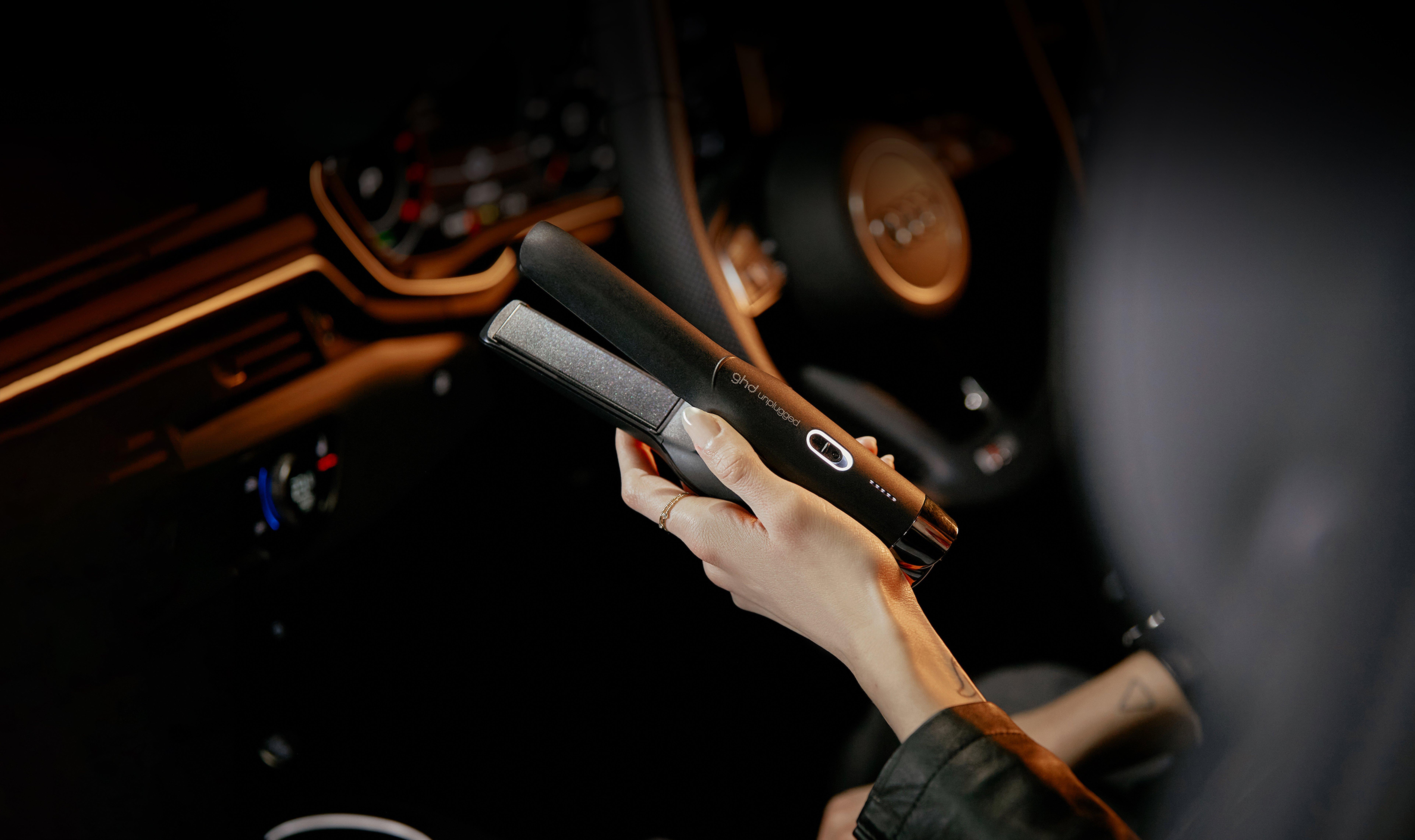 ghd unplugged im Auto
