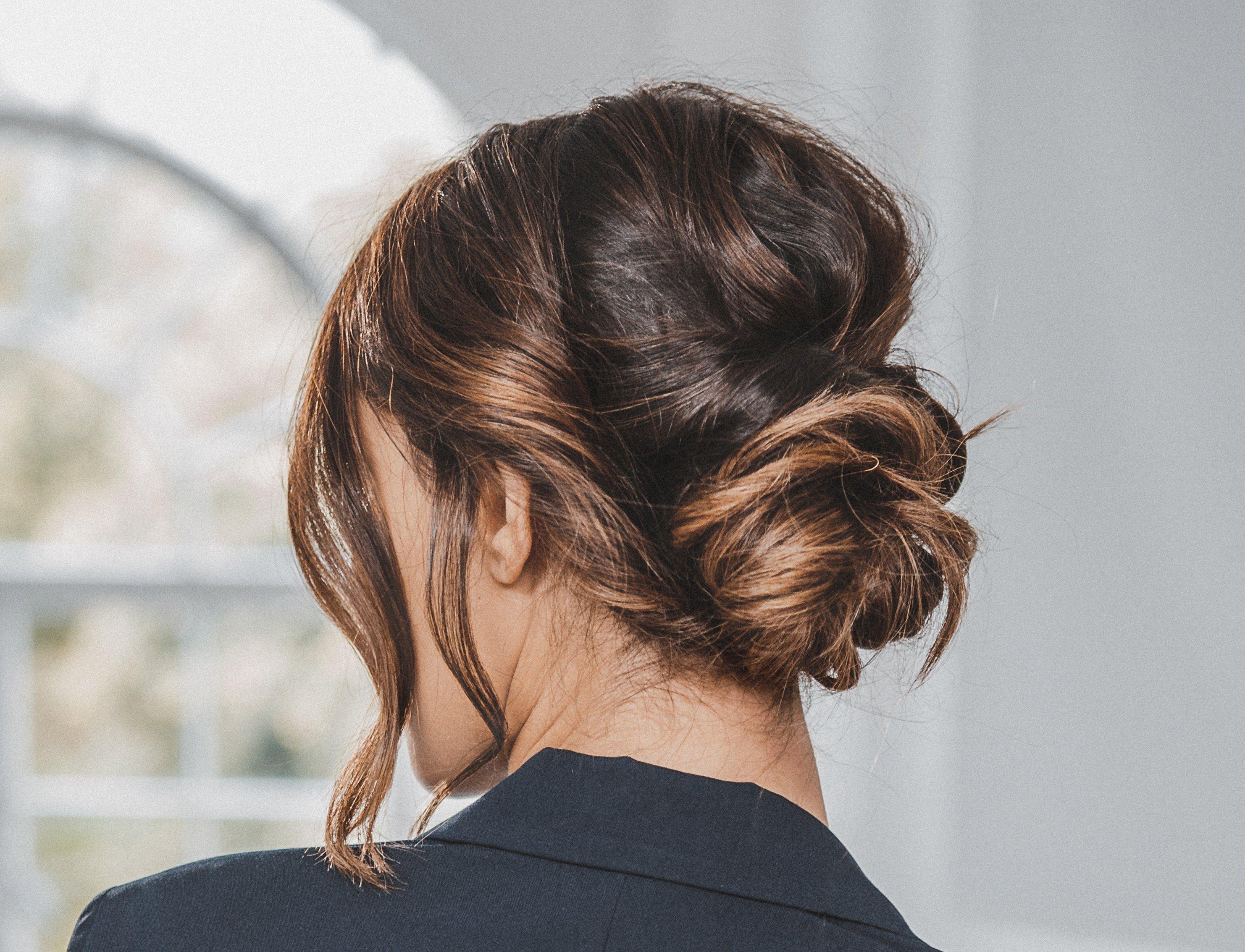Updos_For_Short_Hair_Split_Banner_1.jpg