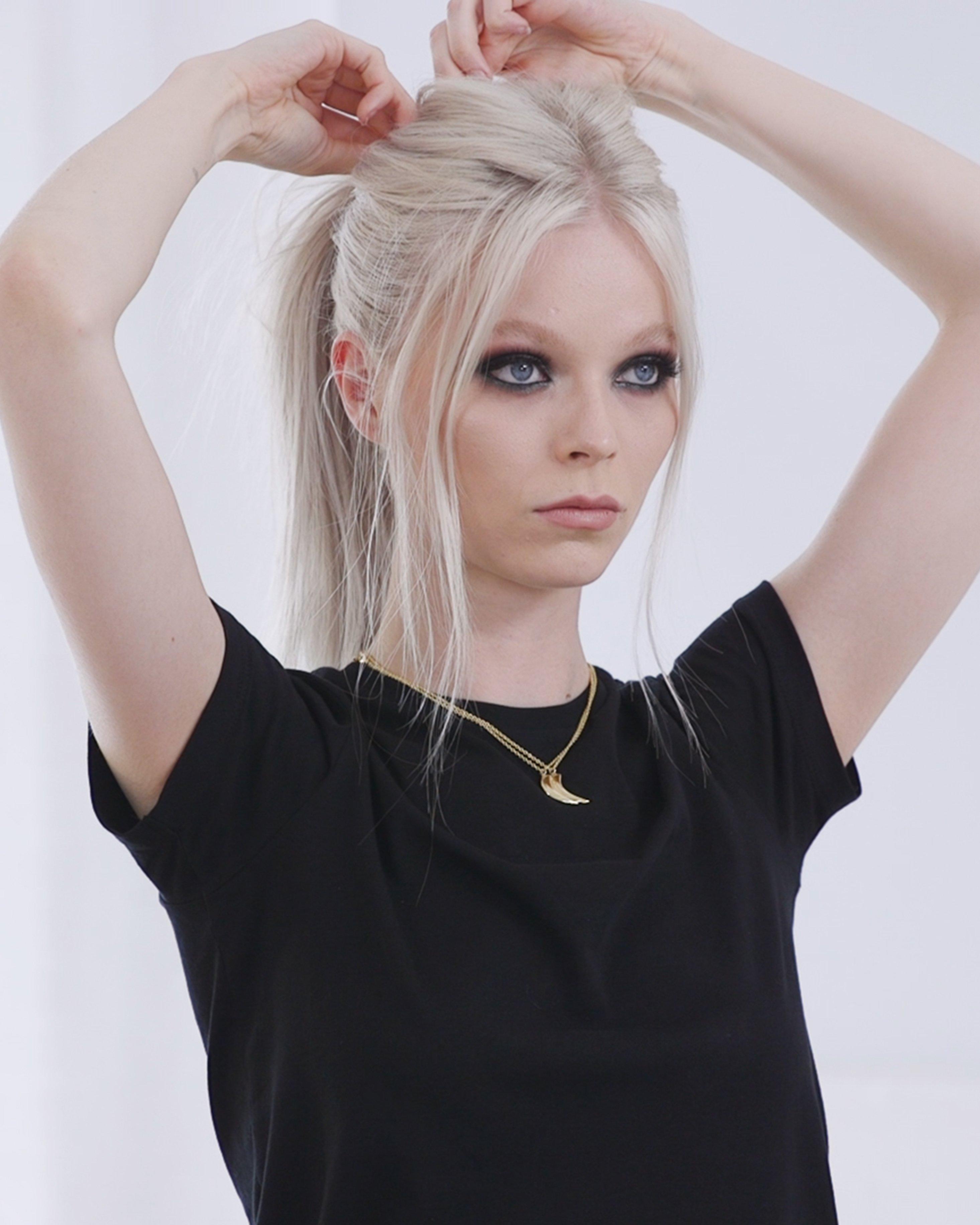 Wavy_Ponytail_Step_4@3x.jpg