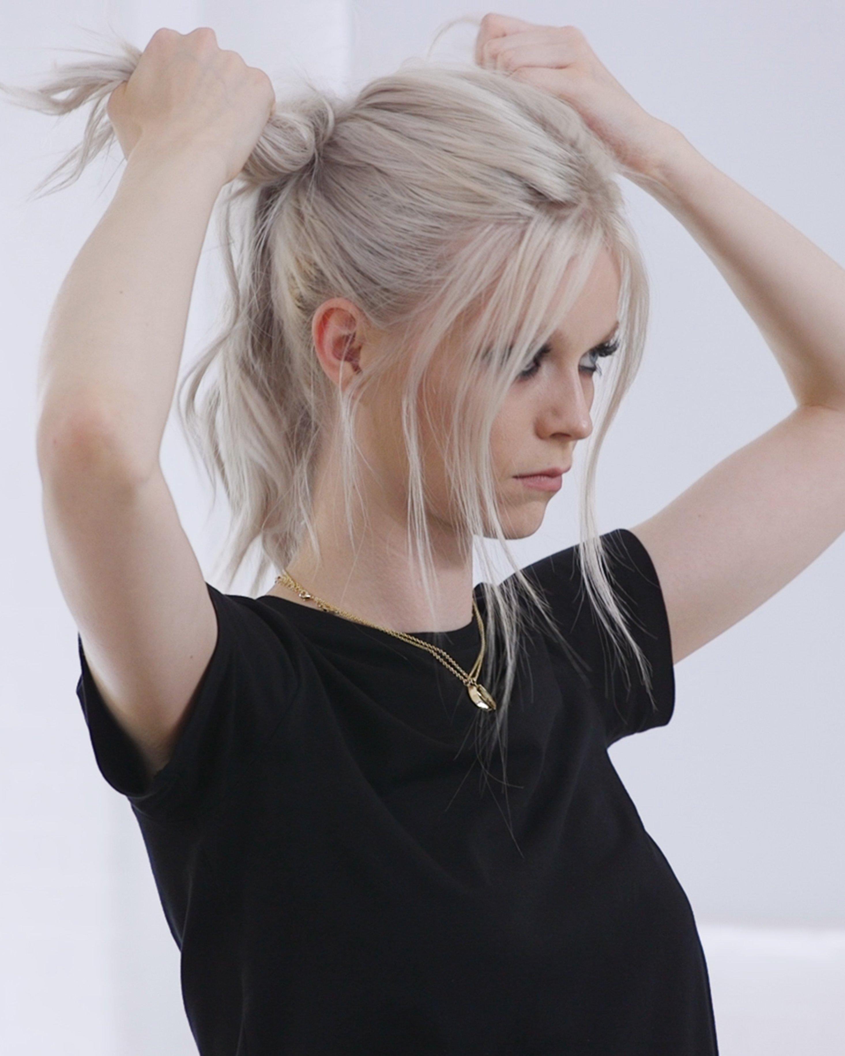 Wavy_Ponytail_Step_8@3x.jpg