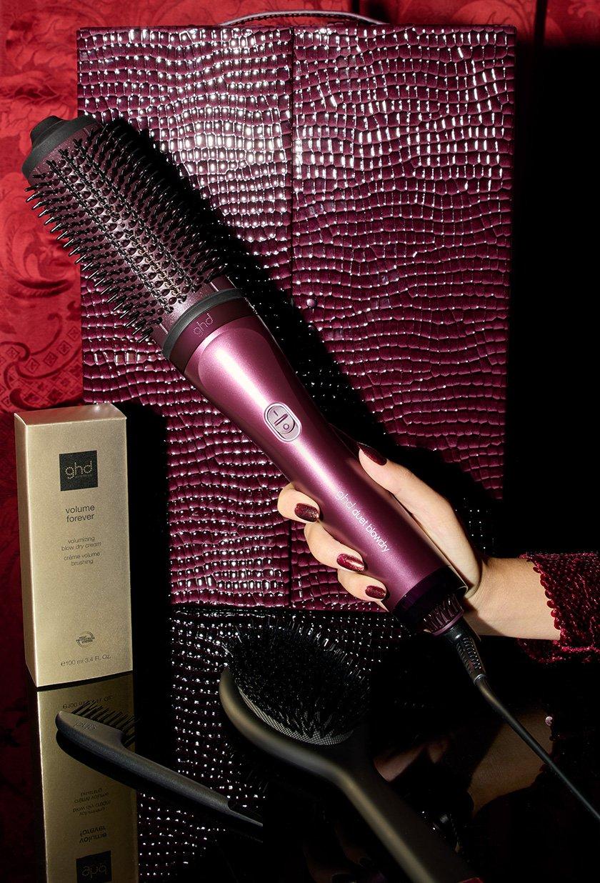 Xmas25_HP_Carousel_LE_DuetBlowdryGiftSet_Global